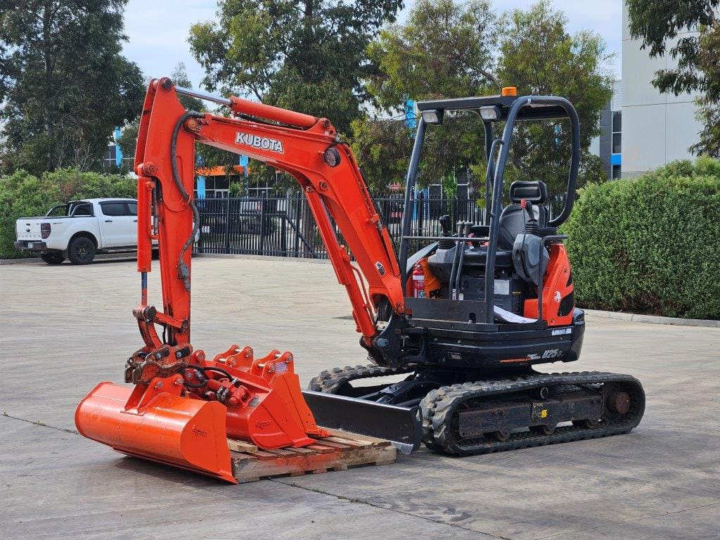 Kubota Excavator for hire near Townsville